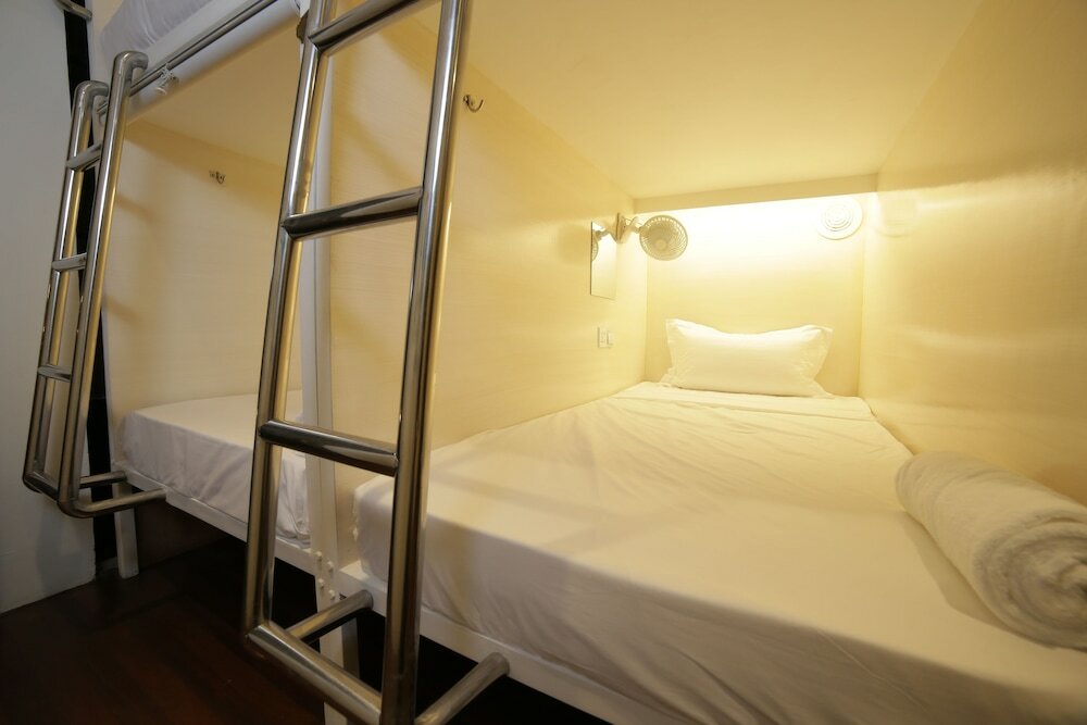 Фото Tambayan Capsule Hostel