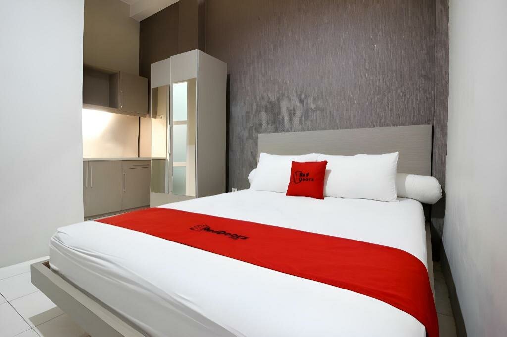 Hotel RedDoorz Plus near Upn Jogjakarta 2, Earth, photo