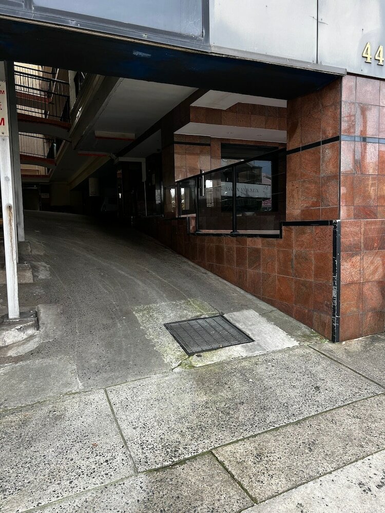 Фото Edgecliff Lodge Motel