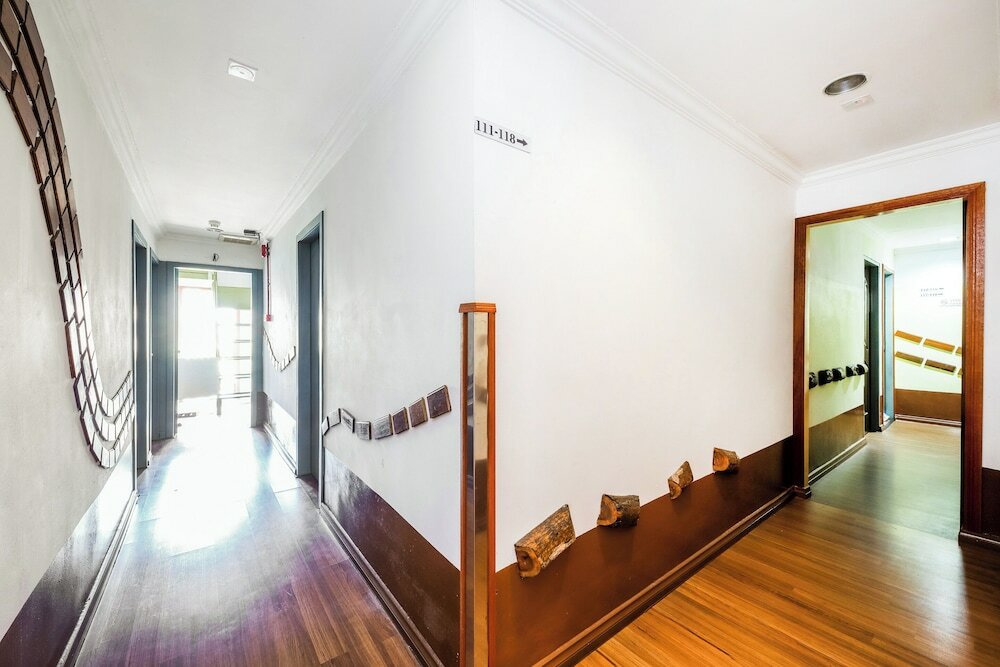 Фото Oyo 210 Hotel Five 2