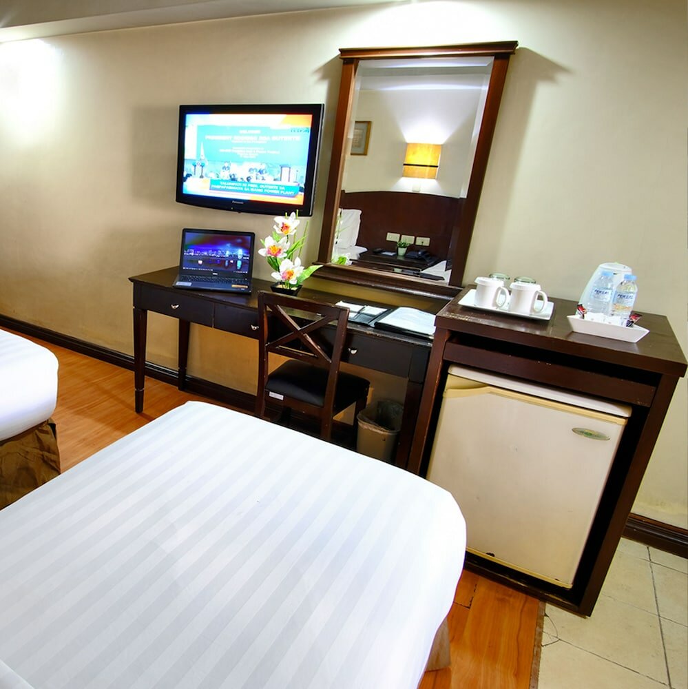 Фото Fersal Hotel Manila