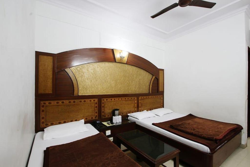 Фото Oyo 14710 Hotel Pallvi Palace