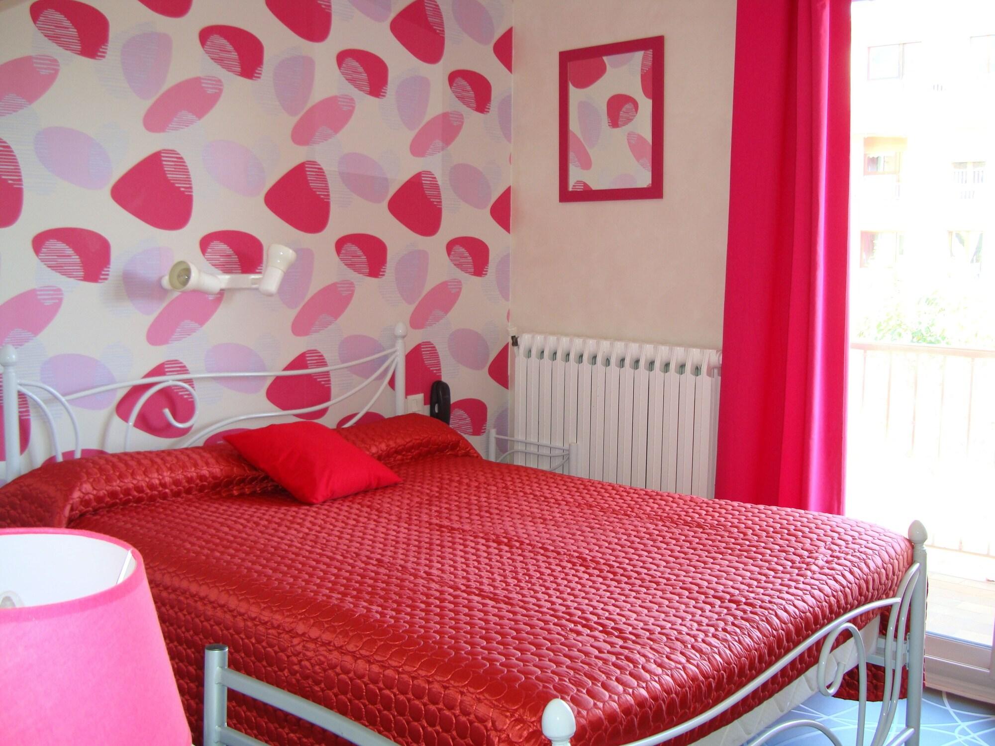 Фото Hôtel Les Myrtes