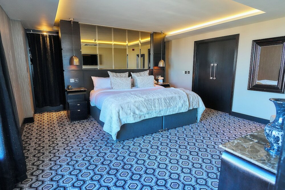 Фото The Vincent Hotel