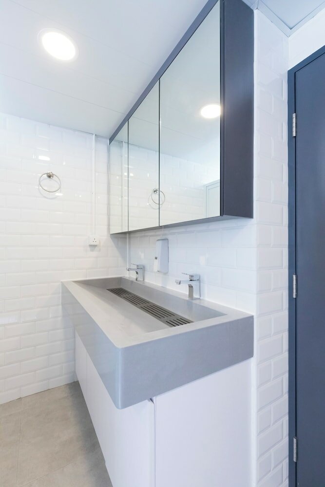 Фото Check Inn HK