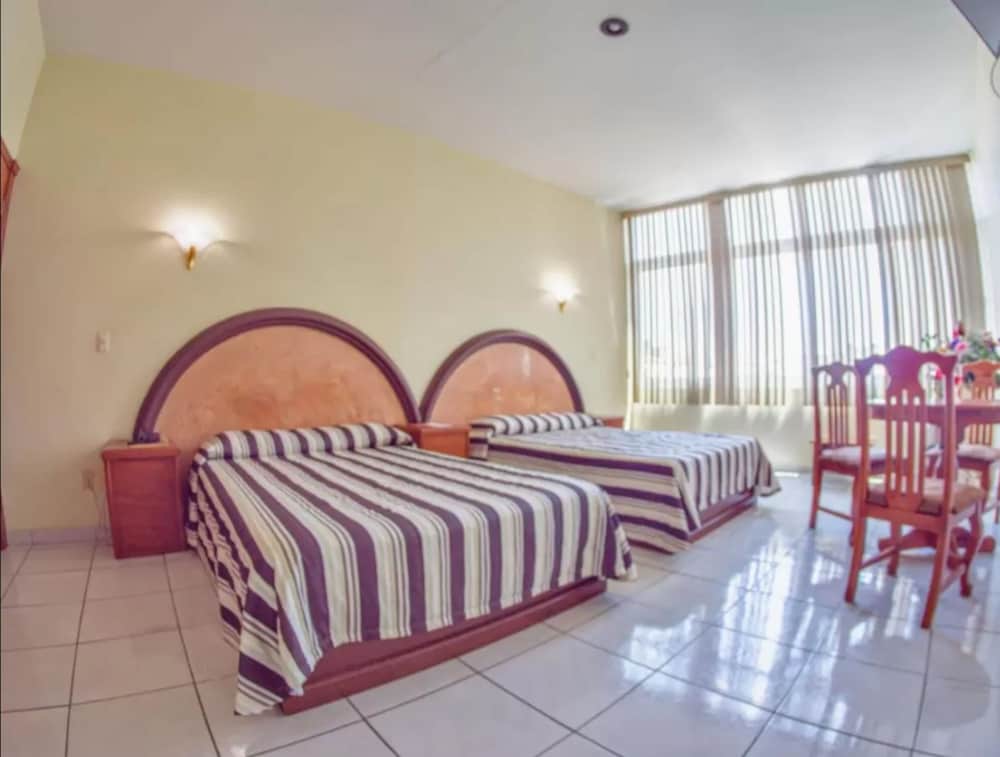 Фото Hotel Plaza Sahuayo