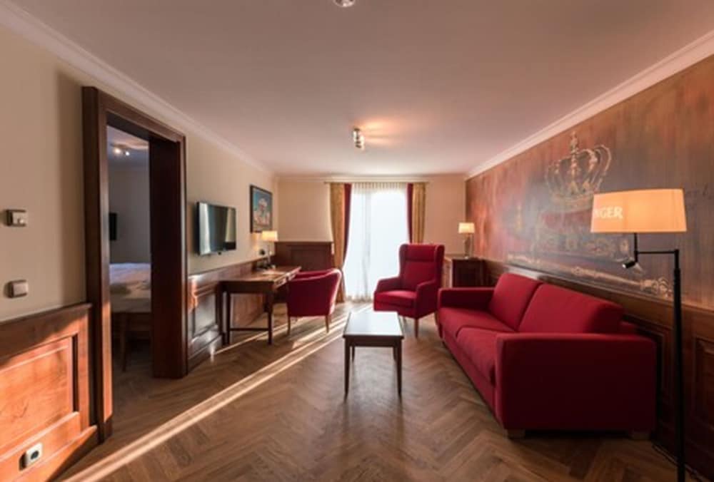 Фото Hotel & Gaststätte zum Erdinger Weißbräu