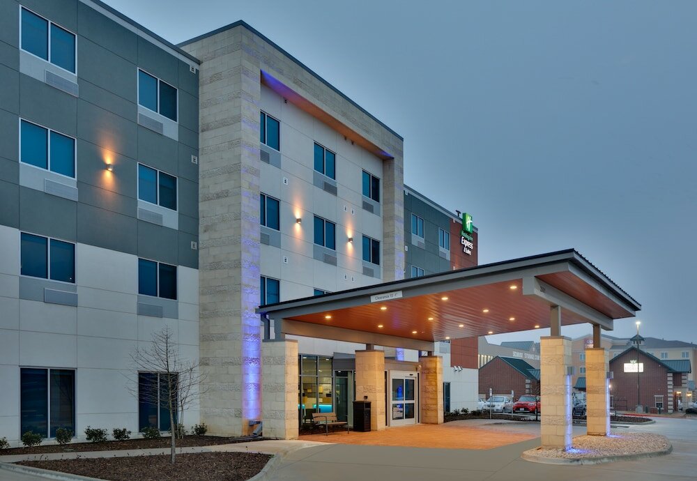 Фото Holiday Inn Express & Suites Plano East - Richardson, an Ihg Hotel