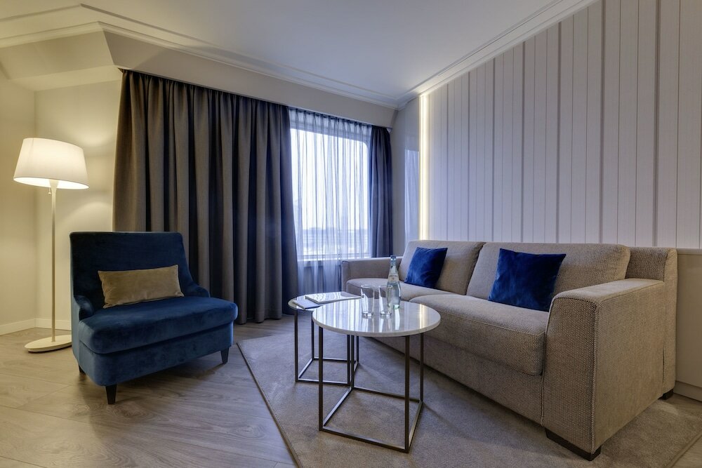 Фото Clayton Hotel Düsseldorf