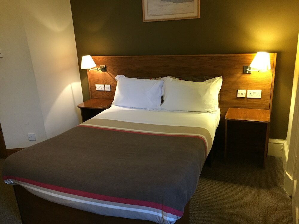 Фото Edinburghhouse Hotel