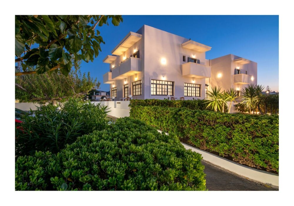 Фото отеля 1