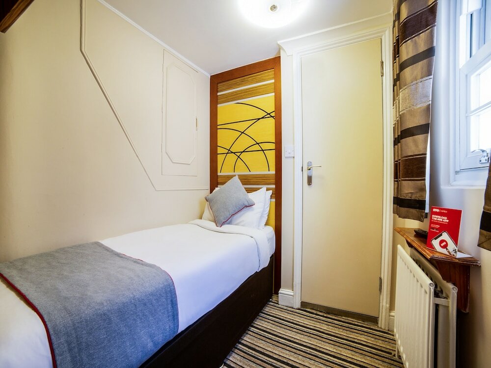 Фото Oyo Vegas Hotel