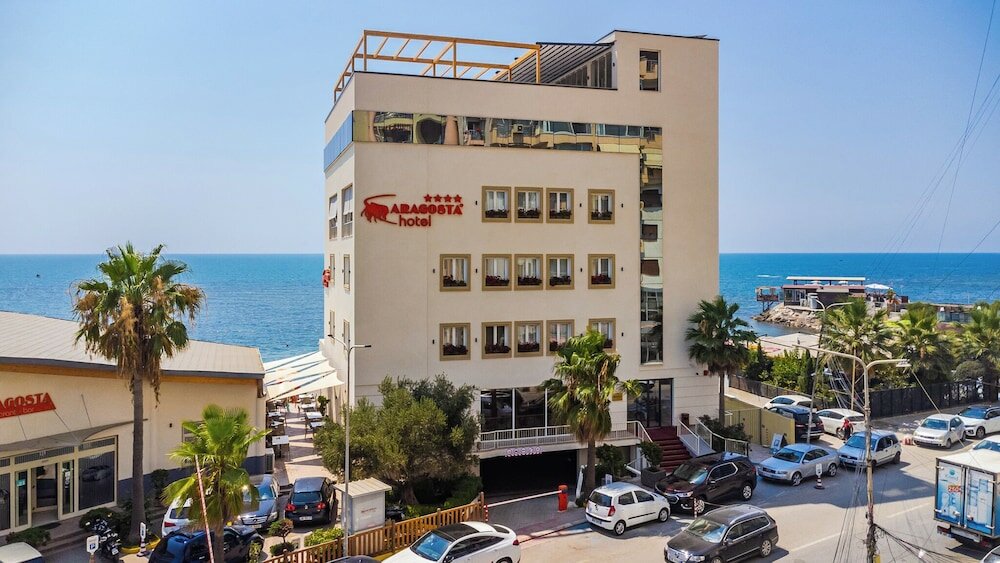 Фото Aragosta Hotel & Restaurant