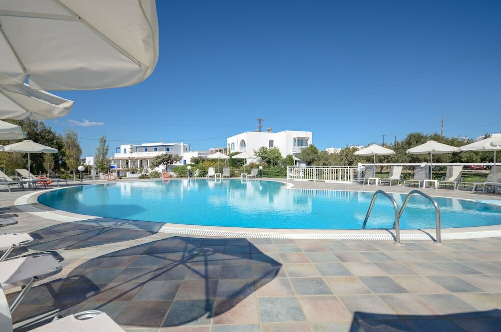 Фото Birikos Hotel & Suites