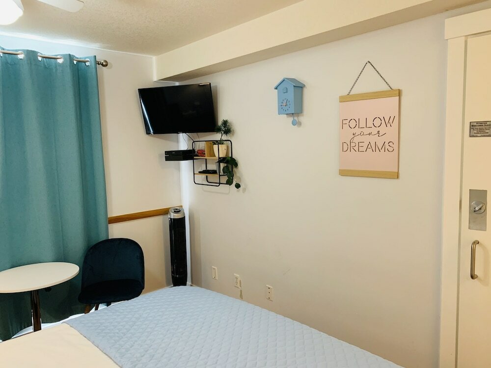 Фото Windtower Lodge and Suites