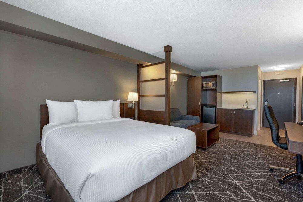Фото Microtel Inn & Suites by Wyndham Portage La Prairie