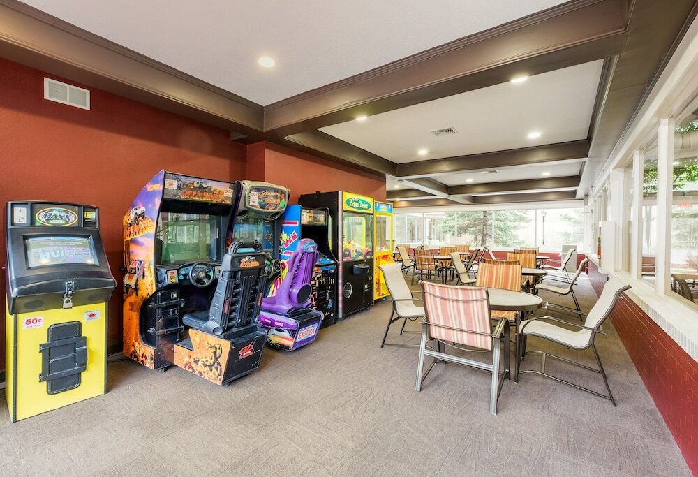 Фото Red Roof Inn Plus+ South Deerfield – Amherst