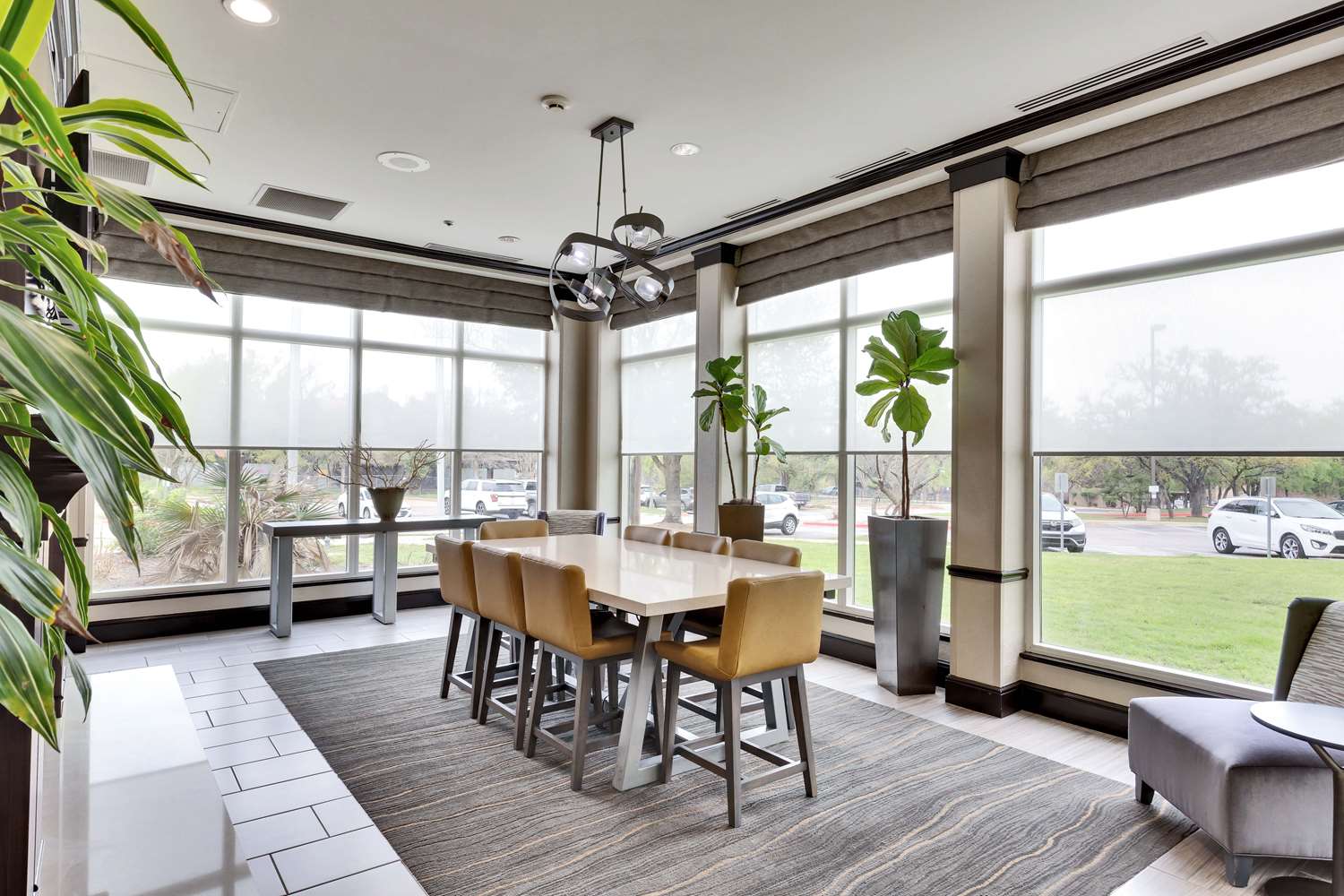 Фото Hilton Garden Inn Austin Nw/Arboretum