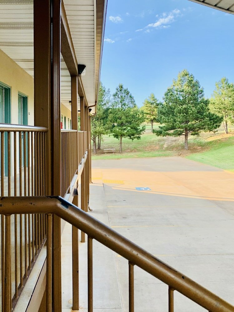 Фото Weston Inn & Suites