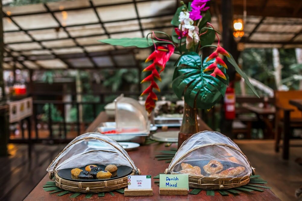 Фото The Vatika Resort and Spa