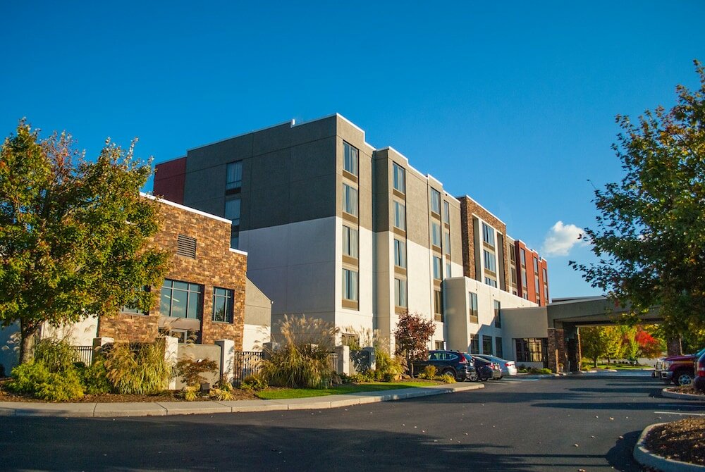 Фото Holiday Inn Express & Suites Blacksburg - University Area, an Ihg Hotel