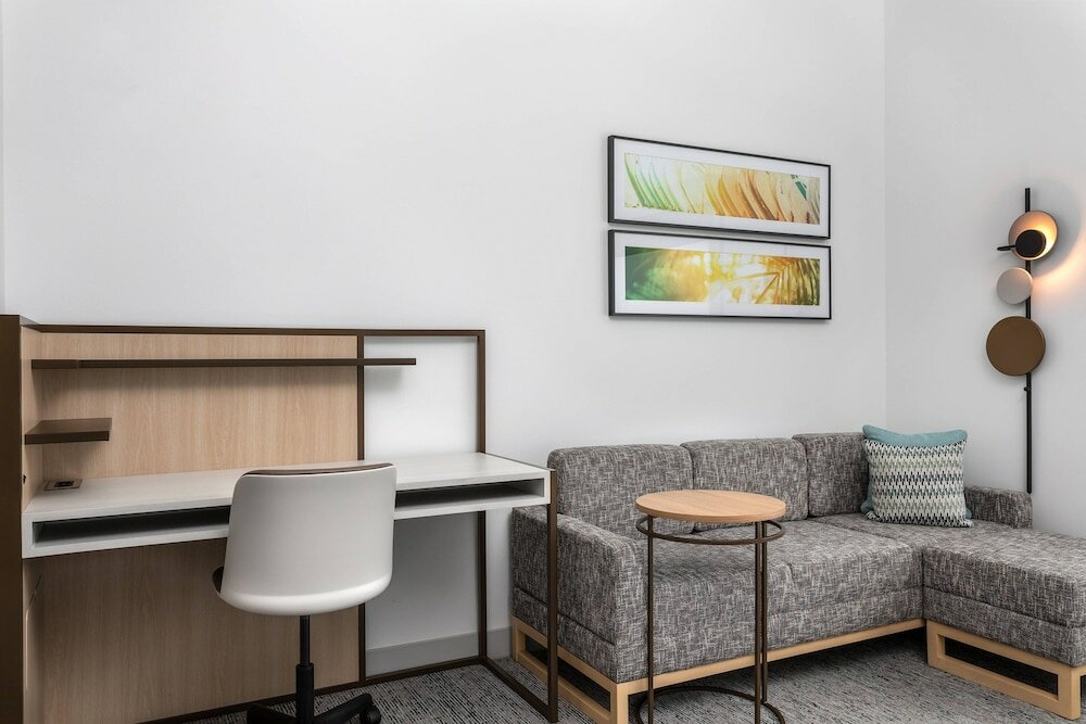 Фото TownePlace Suites by Marriott Orlando Southwest Near Universal