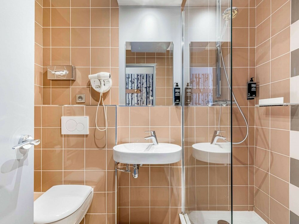 Фото Ibis Styles Annecy Centre Gare