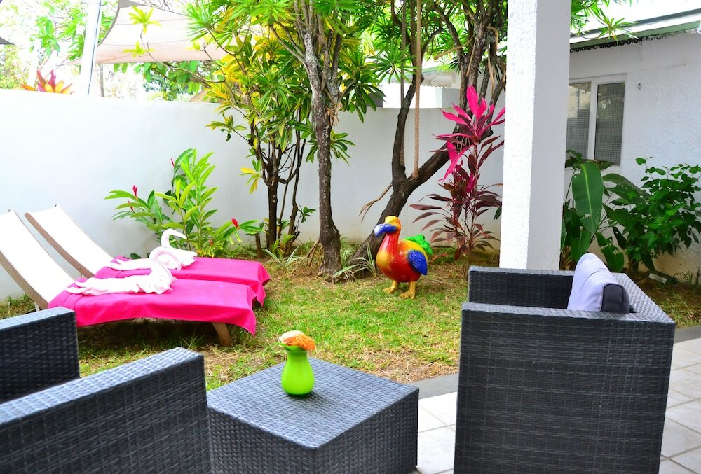 Фото Esprit Libre Restaurant and Guest House