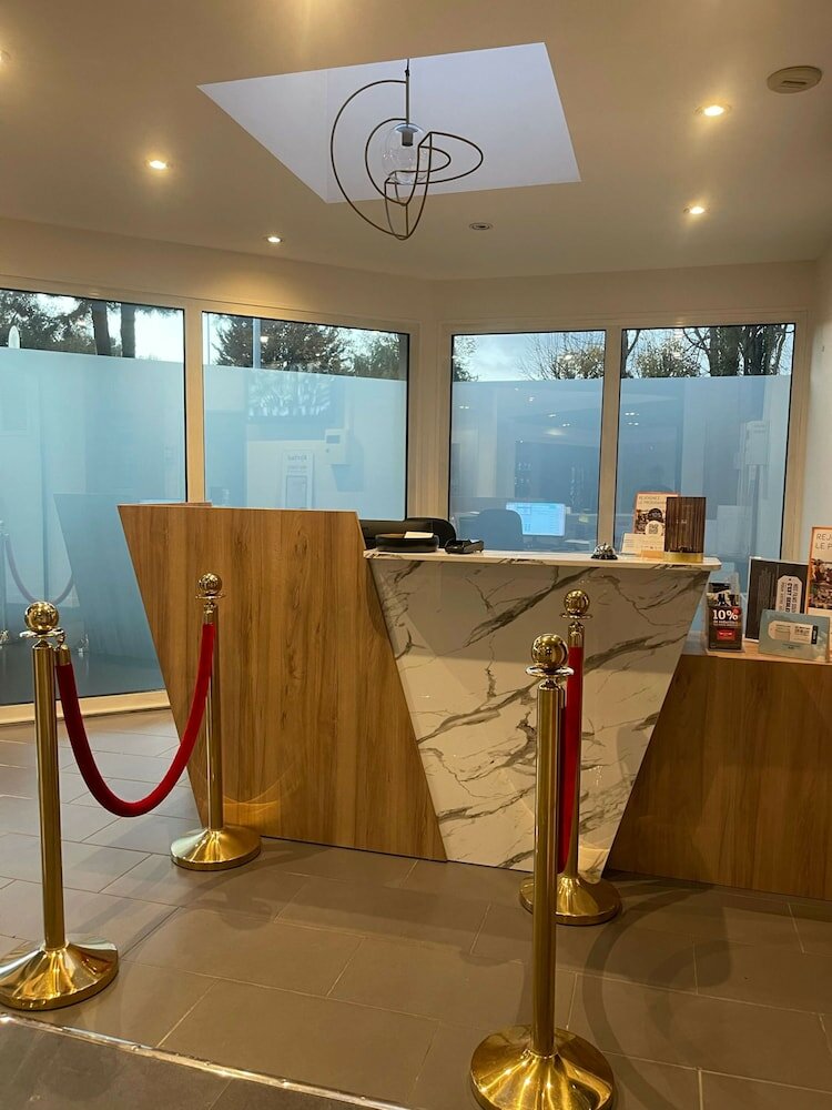 Фото Hotel Kyriad Saint Fargeau Ponthierry Apollonia