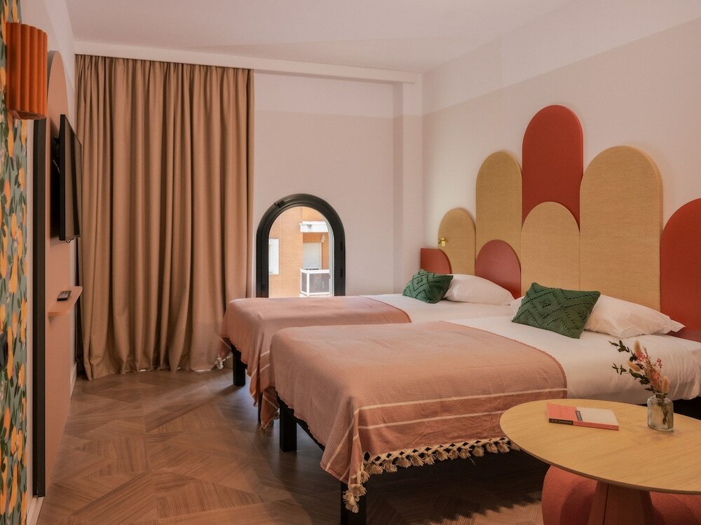 Фото ibis Styles Sevilla City Santa Justa