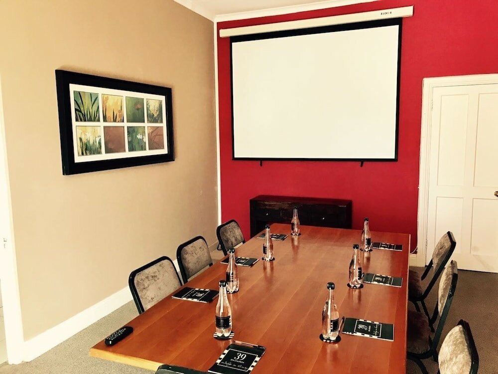 Фото 39 on Church Guesthouse and Conferencing