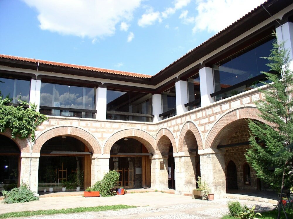 Фото отеля 2