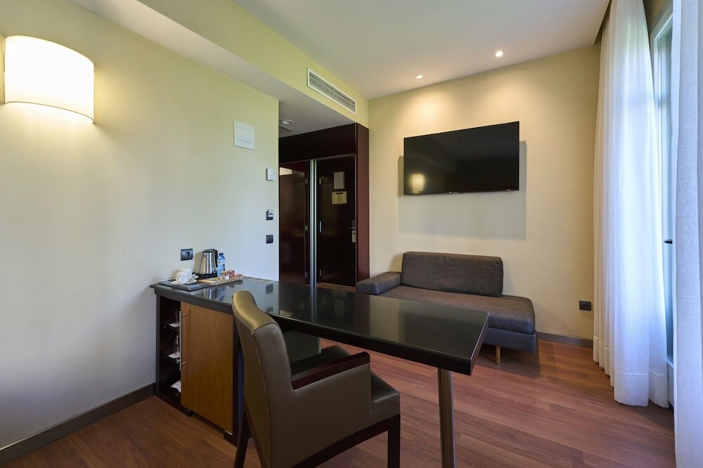 Фото Catalonia El Pilar