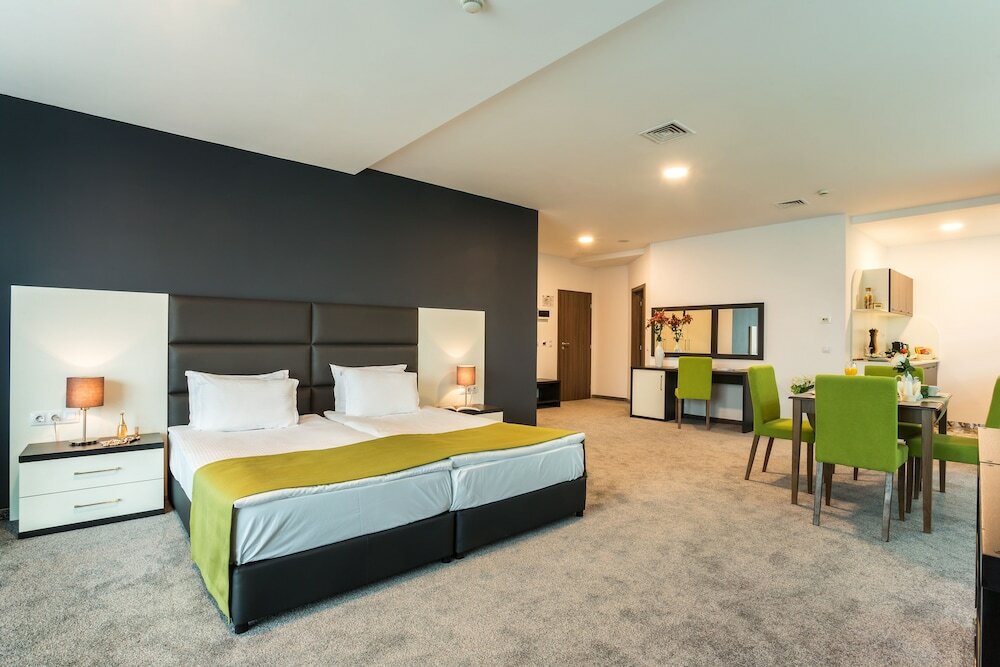 Фото Earth and People SPA Hotel Sofia