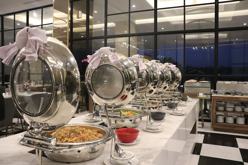 Фото Bigland Hotel Bogor