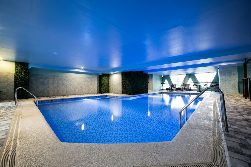 Фото Berjaya Makati Hotel