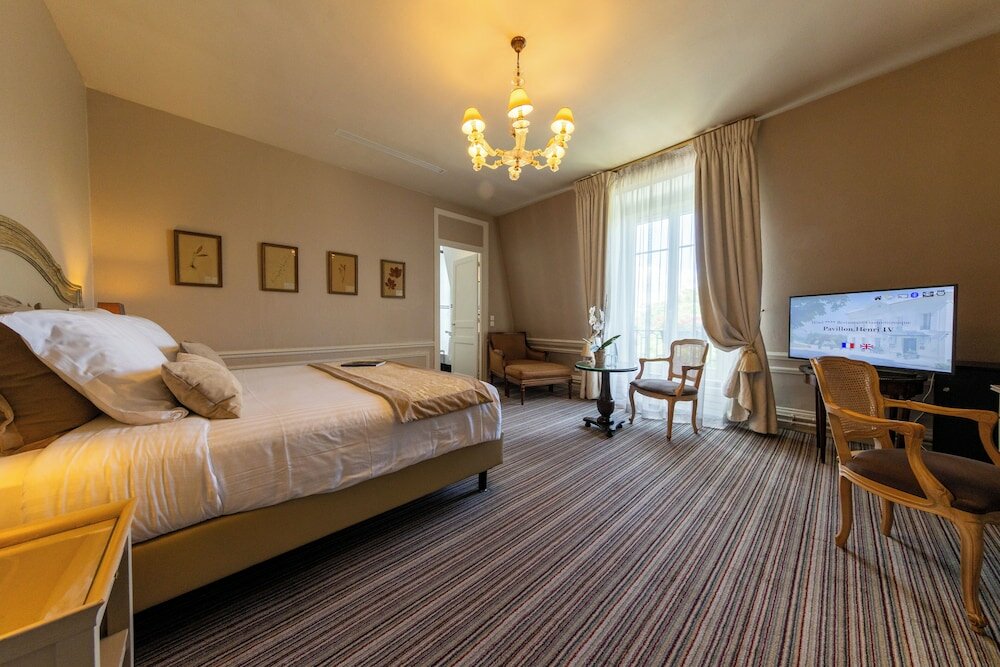 Фото Pavillon Henri IV