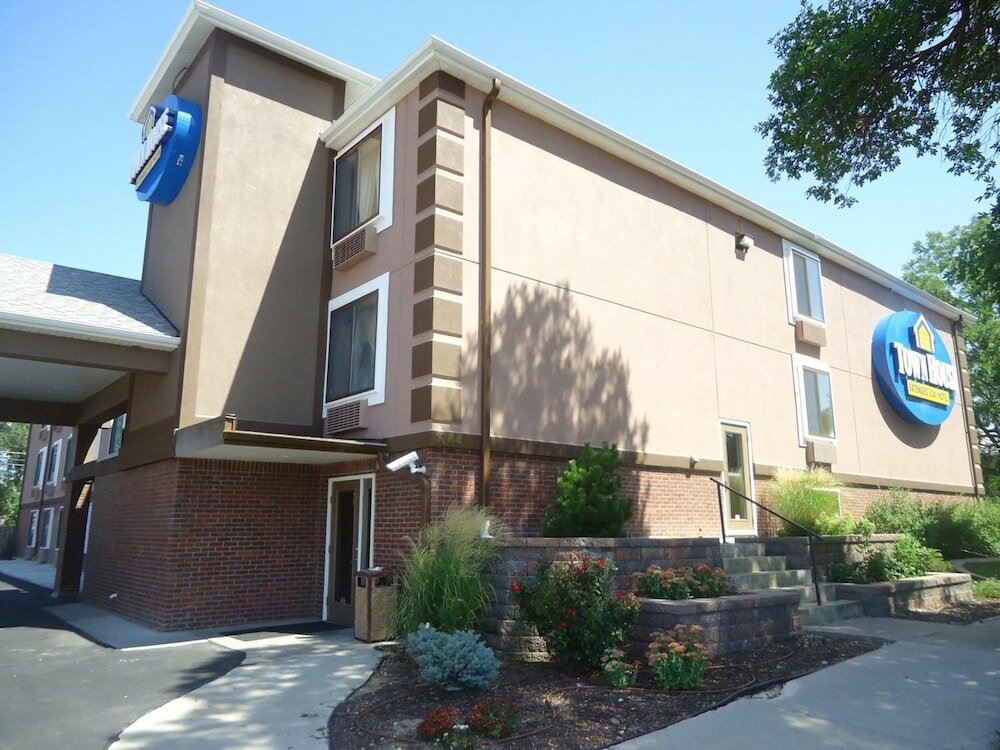 Фото Town House Extended Stay Hotel Downtown