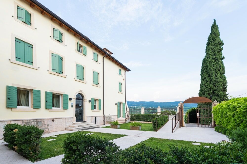 Фото Hotel Villa Moron