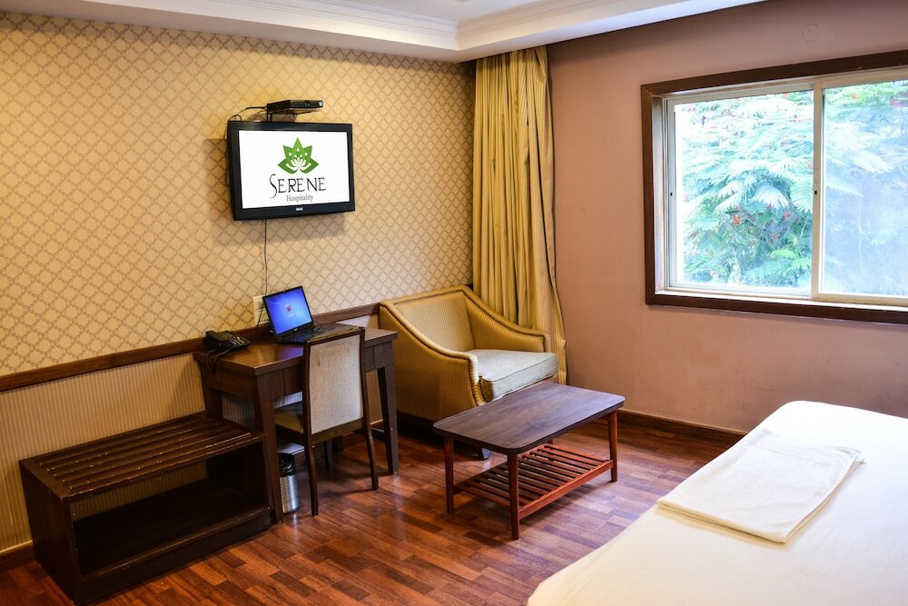 Фото Serene Boutique Hotel