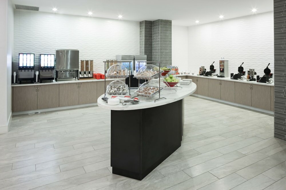 Фото TownePlace Suites by Marriott Orlando at SeaWorld