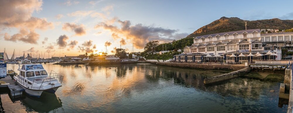 Фото Simon’s Town Quayside Hotel