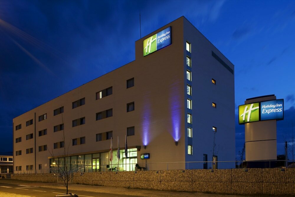 Hotel Holiday Inn Express Vitoria by Ihg, Vitoria, photo