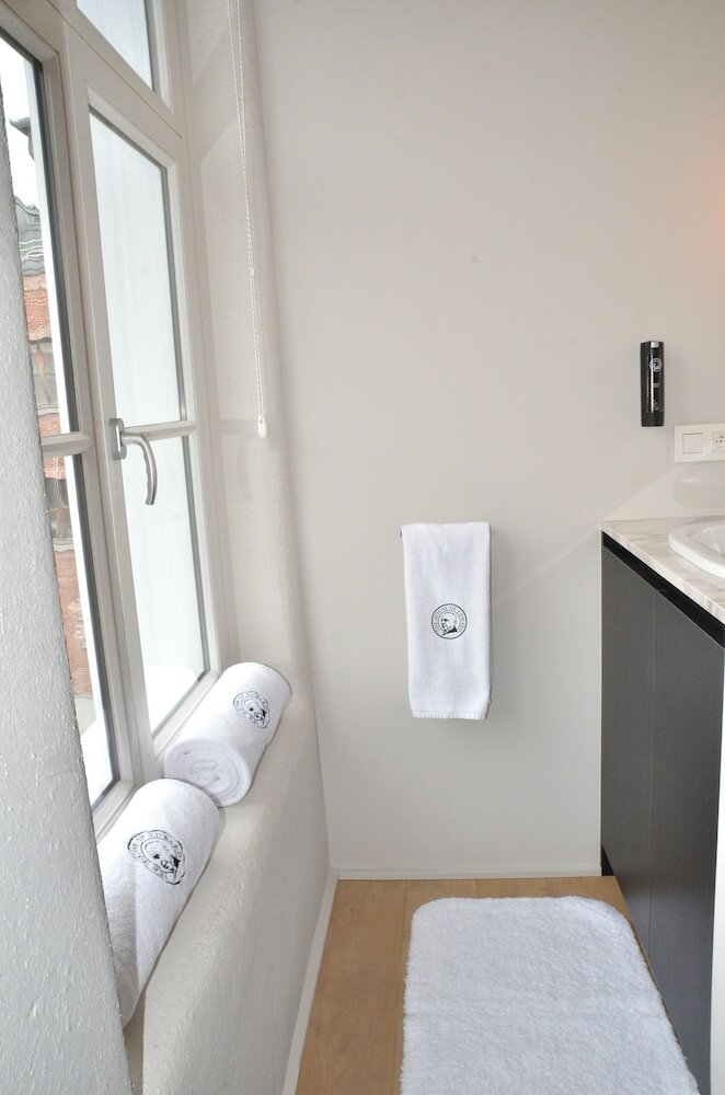 Фото The House of Edward