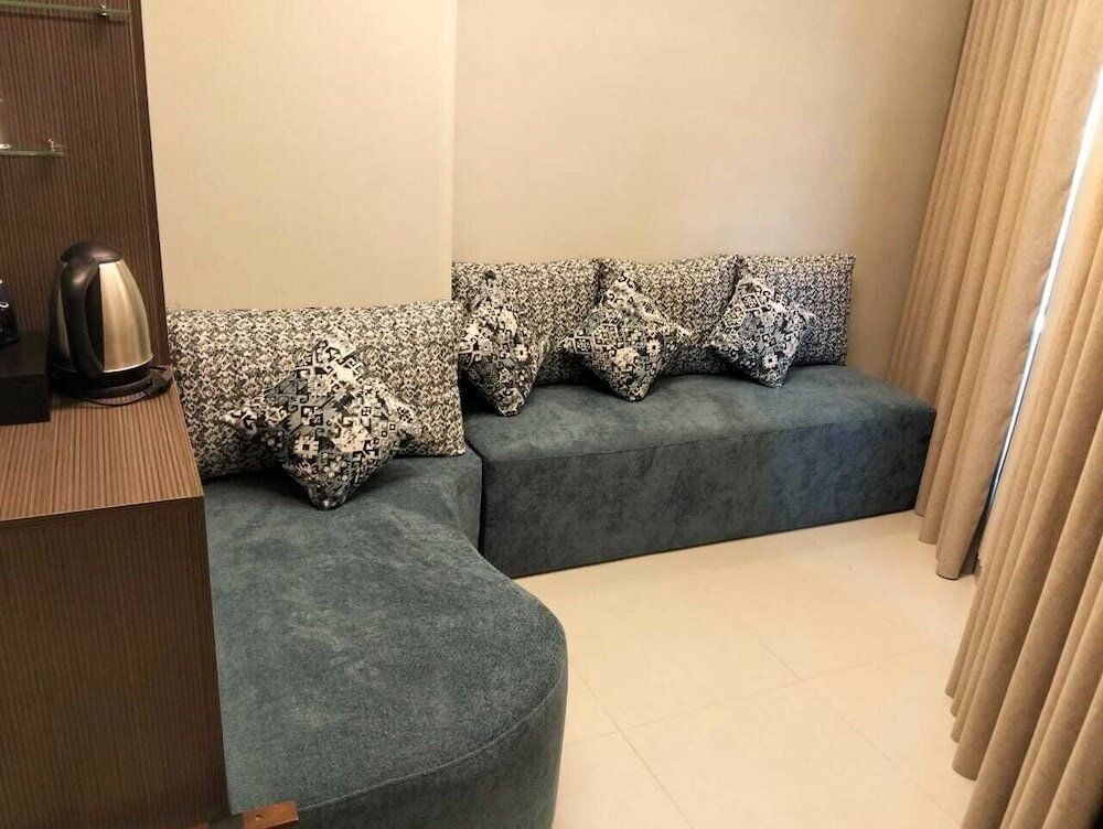 Фото Captain's Hotel