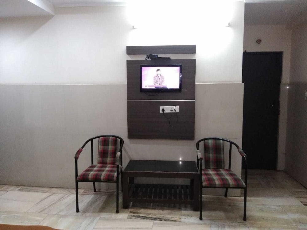 Фото Hotel Sai National