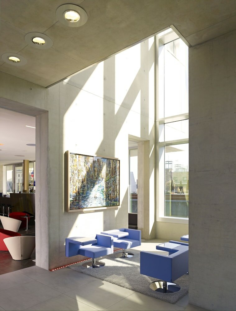 Фото Art'otel Cologne, part of Radisson Hotel Group