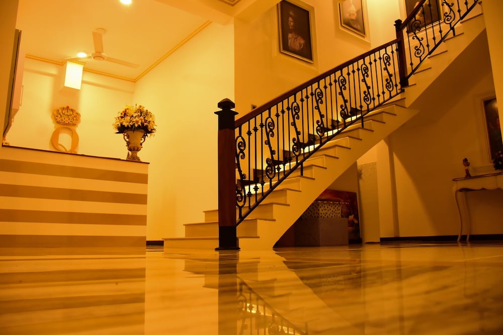 Фото Negombo New Queen's Palace