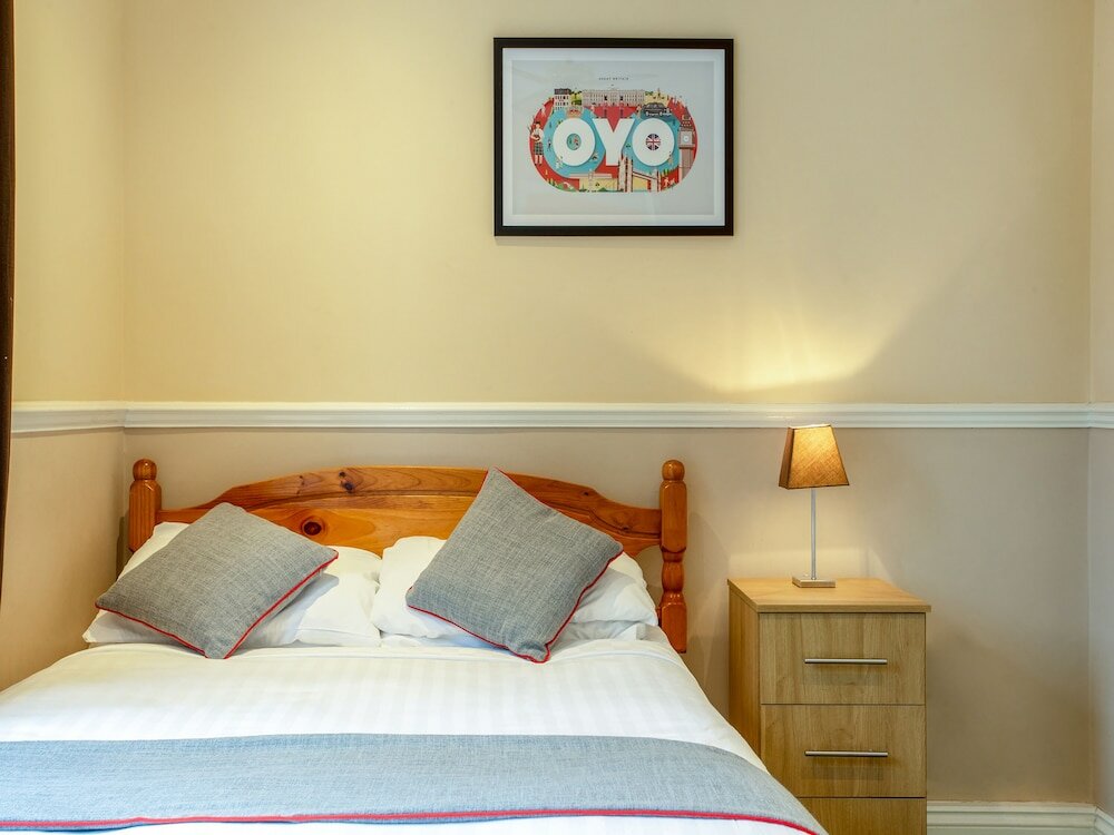 Фото Flexistay Ambers Gatwick Aparthotel