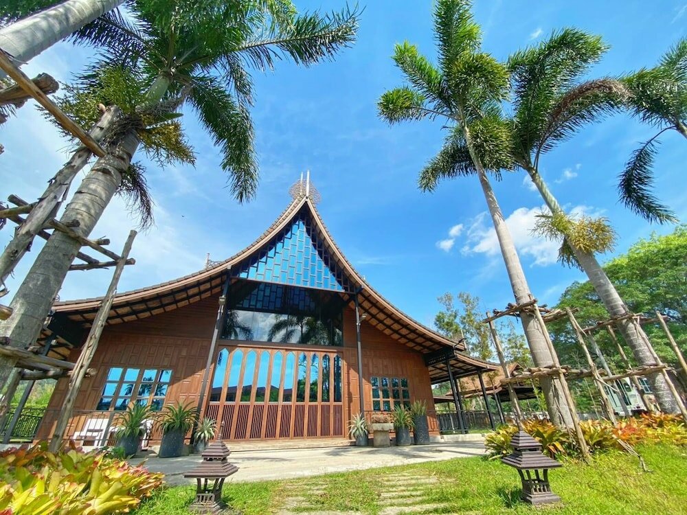 Фото Naina Resort & SPA